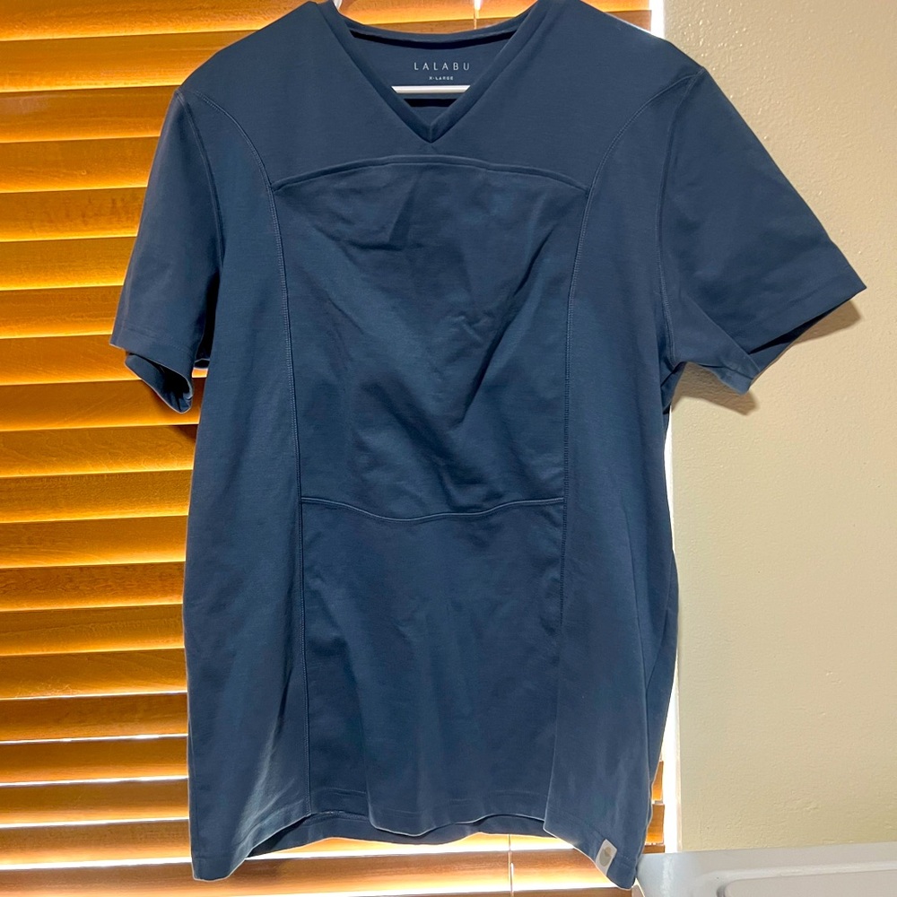Lalabu baby wearing shirt mens X-Large